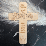 Holzkreuz zur Firmung mit Name und Taube