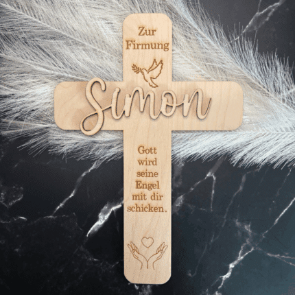 Holzkreuz zur Firmung mit Name und Taube