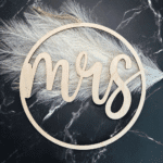 Holzkranz Mrs aus naturbelassenem Holz